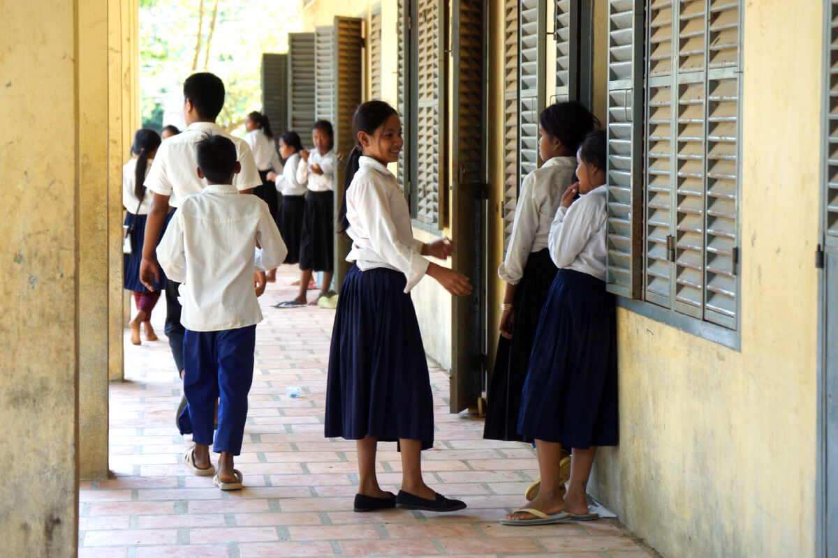 カンボジアの学校での一シーン